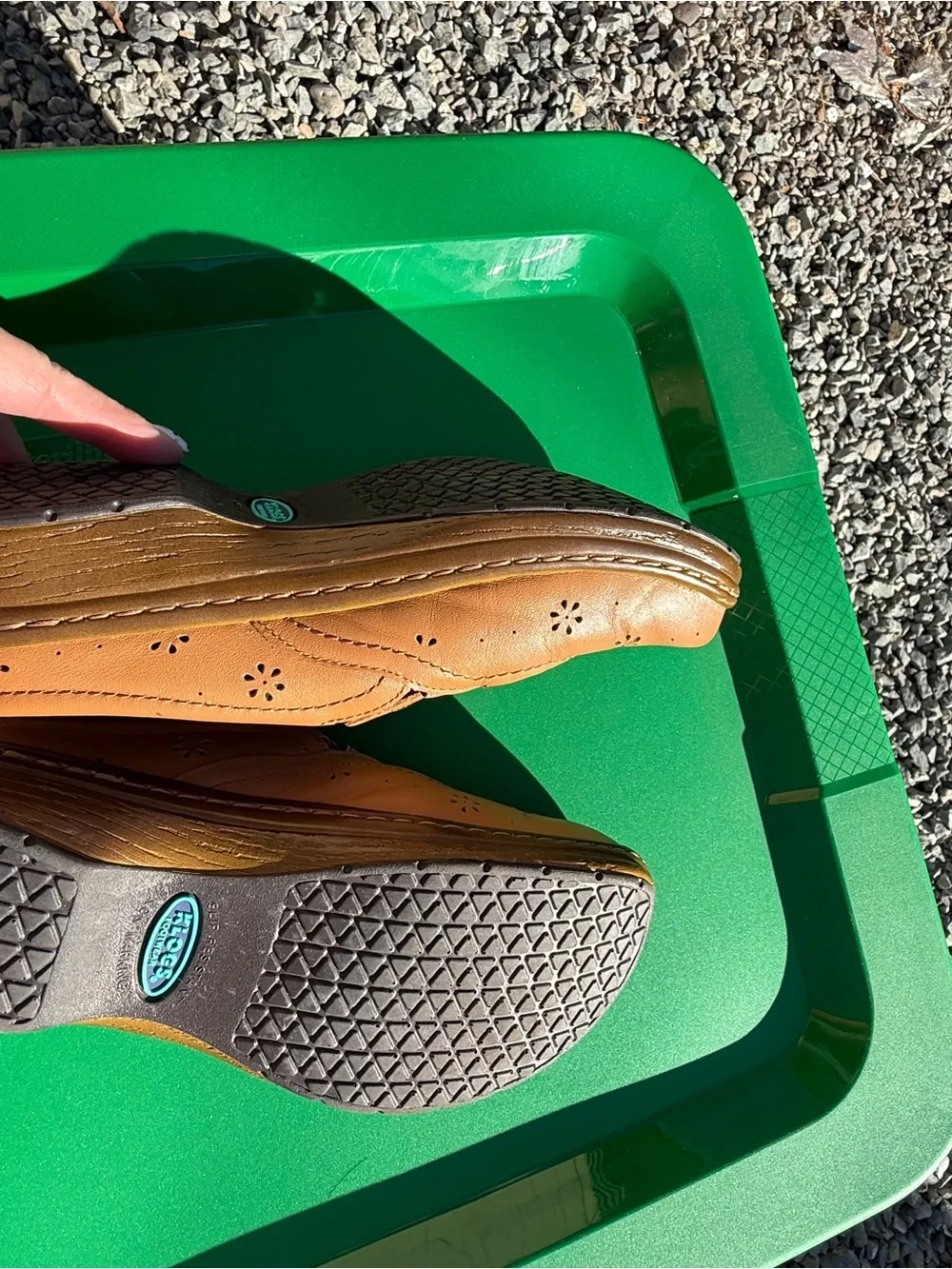 Klogs soft brown